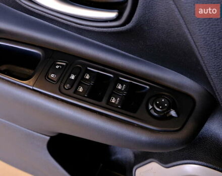 Білий Джип Ренегат, об'ємом двигуна 2.4 л та пробігом 131 тис. км за 13900 $, фото 30 на Automoto.ua