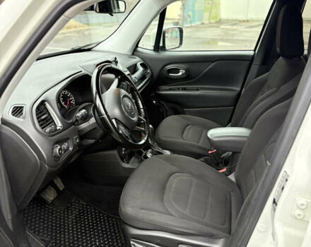 Білий Джип Ренегат, об'ємом двигуна 2.4 л та пробігом 230 тис. км за 12300 $, фото 23 на Automoto.ua