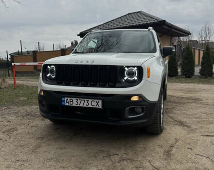 Белый Джип Ренегат, объемом двигателя 2.36 л и пробегом 158 тыс. км за 13700 $, фото 3 на Automoto.ua