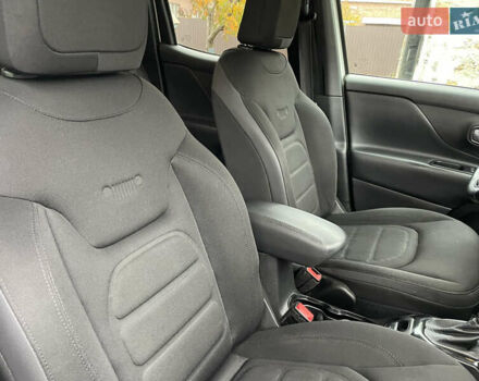 Білий Джип Ренегат, об'ємом двигуна 2.4 л та пробігом 233 тис. км за 11700 $, фото 35 на Automoto.ua