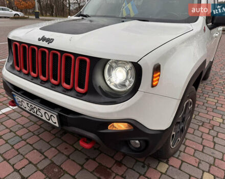 Белый Джип Ренегат, объемом двигателя 2.36 л и пробегом 107 тыс. км за 16500 $, фото 6 на Automoto.ua