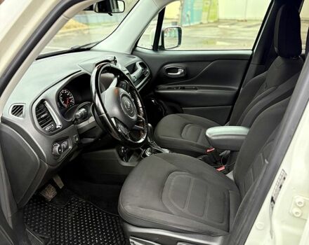 Білий Джип Ренегат, об'ємом двигуна 2.4 л та пробігом 230 тис. км за 12300 $, фото 9 на Automoto.ua