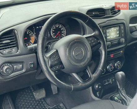 Білий Джип Ренегат, об'ємом двигуна 2.4 л та пробігом 233 тис. км за 11700 $, фото 30 на Automoto.ua