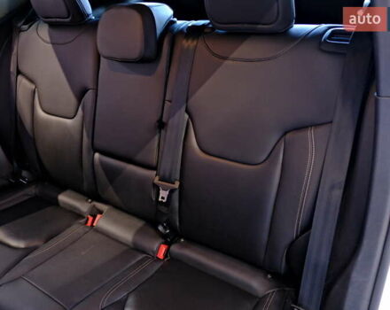 Білий Джип Ренегат, об'ємом двигуна 2.4 л та пробігом 131 тис. км за 13900 $, фото 48 на Automoto.ua