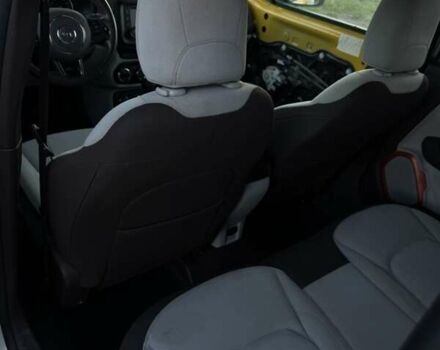 Белый Джип Ренегат, объемом двигателя 2.36 л и пробегом 155 тыс. км за 11500 $, фото 9 на Automoto.ua