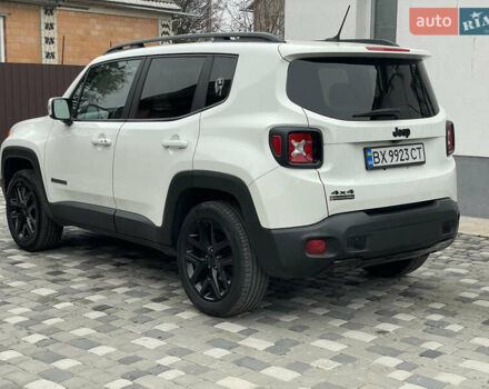 Білий Джип Ренегат, об'ємом двигуна 2.4 л та пробігом 233 тис. км за 11700 $, фото 8 на Automoto.ua