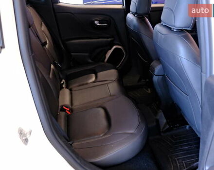 Білий Джип Ренегат, об'ємом двигуна 2.4 л та пробігом 131 тис. км за 13900 $, фото 50 на Automoto.ua