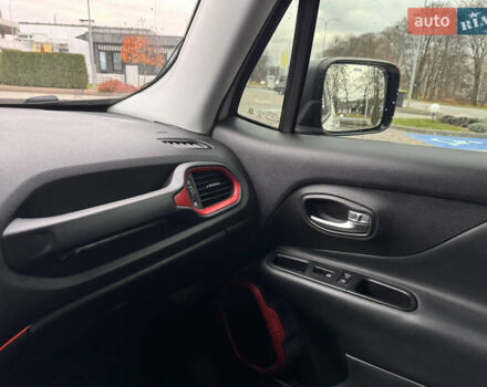 Белый Джип Ренегат, объемом двигателя 2.36 л и пробегом 107 тыс. км за 16500 $, фото 8 на Automoto.ua