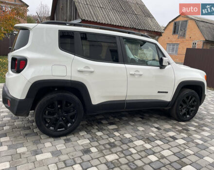 Білий Джип Ренегат, об'ємом двигуна 2.4 л та пробігом 233 тис. км за 11700 $, фото 12 на Automoto.ua