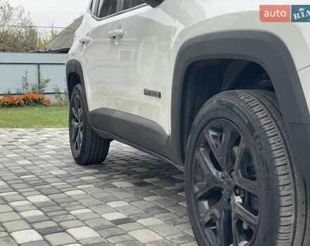 Білий Джип Ренегат, об'ємом двигуна 2.4 л та пробігом 233 тис. км за 11700 $, фото 18 на Automoto.ua