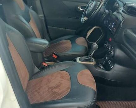 Белый Джип Ренегат, объемом двигателя 2.36 л и пробегом 147 тыс. км за 14000 $, фото 8 на Automoto.ua