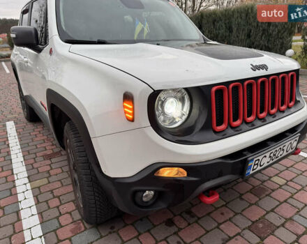 Белый Джип Ренегат, объемом двигателя 2.36 л и пробегом 107 тыс. км за 16500 $, фото 5 на Automoto.ua
