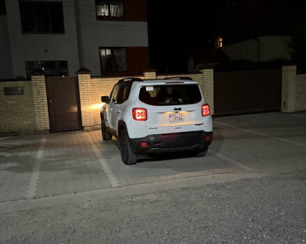 Джип Ренегат 2018 в Луцке на Automoto.ua Белый Джип Ренегат, объемом двигателя 2.36 л и пробегом 172 тыс. км за 14000 $, фото 1 на Automoto.ua