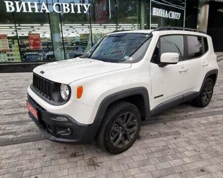 Білий Джип Ренегат, об'ємом двигуна 2.4 л та пробігом 79 тис. км за 14800 $, фото 9 на Automoto.ua