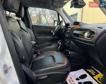 Білий Джип Ренегат, об'ємом двигуна 2.36 л та пробігом 41 тис. км за 16300 $, фото 20 на Automoto.ua