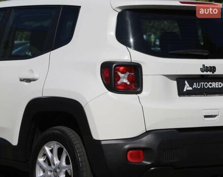 Джип Ренегат 2018 в Киеве на Automoto.ua Белый Джип Ренегат, объемом двигателя 2.36 л и пробегом 132 тыс. км за 13300 $, фото 7 на Automoto.ua