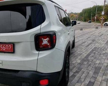 Білий Джип Ренегат, об'ємом двигуна 2.4 л та пробігом 79 тис. км за 14800 $, фото 8 на Automoto.ua