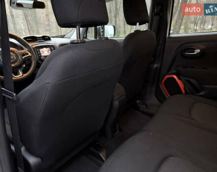 Білий Джип Ренегат, об'ємом двигуна 2.4 л та пробігом 150 тис. км за 11999 $, фото 43 на Automoto.ua