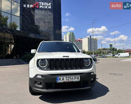 Белый Джип Ренегат, объемом двигателя 2.36 л и пробегом 103 тыс. км за 13800 $, фото 3 на Automoto.ua