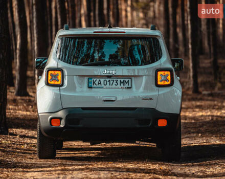 Белый Джип Ренегат, объемом двигателя 2.36 л и пробегом 141 тыс. км за 14200 $, фото 8 на Automoto.ua