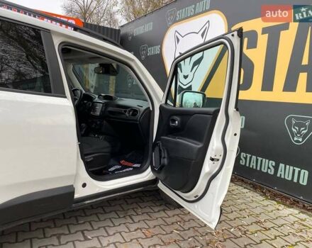 Белый Джип Ренегат, объемом двигателя 2.36 л и пробегом 122 тыс. км за 16200 $, фото 32 на Automoto.ua