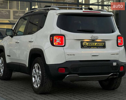 Білий Джип Ренегат, об'ємом двигуна 2.36 л та пробігом 41 тис. км за 16300 $, фото 4 на Automoto.ua