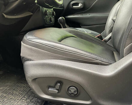 Белый Джип Ренегат, объемом двигателя 2.36 л и пробегом 40 тыс. км за 16000 $, фото 16 на Automoto.ua