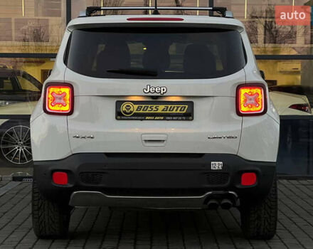 Білий Джип Ренегат, об'ємом двигуна 2.36 л та пробігом 41 тис. км за 16300 $, фото 5 на Automoto.ua
