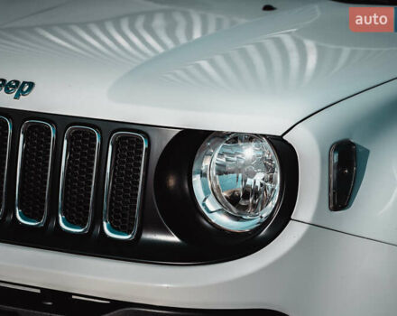 Белый Джип Ренегат, объемом двигателя 2.36 л и пробегом 141 тыс. км за 14200 $, фото 5 на Automoto.ua