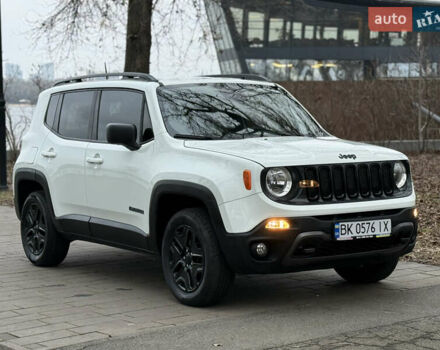 Білий Джип Ренегат, об'ємом двигуна 2.4 л та пробігом 150 тис. км за 11999 $, фото 9 на Automoto.ua