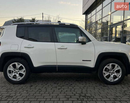 Білий Джип Ренегат, об'ємом двигуна 2.36 л та пробігом 41 тис. км за 16300 $, фото 7 на Automoto.ua