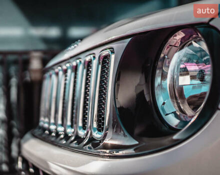 Белый Джип Ренегат, объемом двигателя 2.36 л и пробегом 141 тыс. км за 14200 $, фото 2 на Automoto.ua