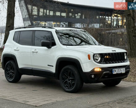 Білий Джип Ренегат, об'ємом двигуна 2.4 л та пробігом 150 тис. км за 11999 $, фото 10 на Automoto.ua