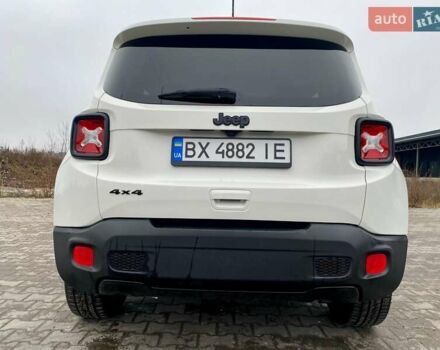Білий Джип Ренегат, об'ємом двигуна 2.36 л та пробігом 123 тис. км за 15999 $, фото 11 на Automoto.ua