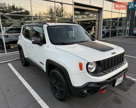 Джип Ренегат 2018 в Луцке на Automoto.ua Белый Джип Ренегат, объемом двигателя 2.36 л и пробегом 172 тыс. км за 14000 $, фото 15 на Automoto.ua
