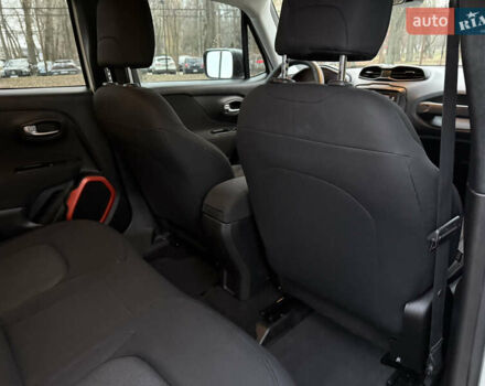 Білий Джип Ренегат, об'ємом двигуна 2.4 л та пробігом 150 тис. км за 11999 $, фото 46 на Automoto.ua