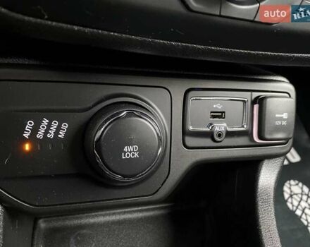 Белый Джип Ренегат, объемом двигателя 2.36 л и пробегом 122 тыс. км за 16200 $, фото 25 на Automoto.ua