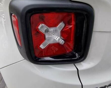 Білий Джип Ренегат, об'ємом двигуна 2.4 л та пробігом 79 тис. км за 14800 $, фото 16 на Automoto.ua