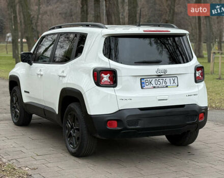 Білий Джип Ренегат, об'ємом двигуна 2.4 л та пробігом 150 тис. км за 11999 $, фото 18 на Automoto.ua