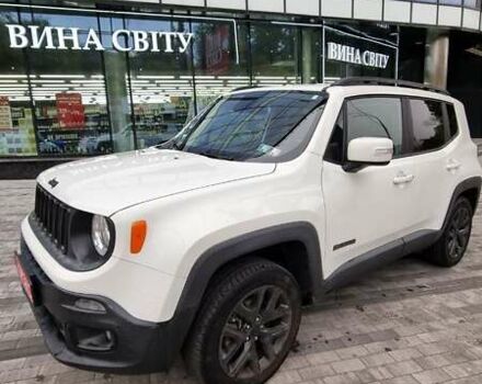 Білий Джип Ренегат, об'ємом двигуна 2.4 л та пробігом 79 тис. км за 14800 $, фото 6 на Automoto.ua