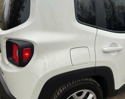 Джип Ренегат 2018 у Києві на Automoto.ua Білий Джип Ренегат, об'ємом двигуна 2.36 л та пробігом 125 тис. км за 13500 $, фото 11 на Automoto.ua