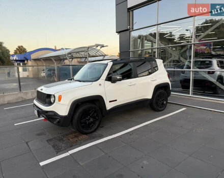 Джип Ренегат 2018 в Луцке на Automoto.ua Белый Джип Ренегат, объемом двигателя 2.36 л и пробегом 172 тыс. км за 14000 $, фото 17 на Automoto.ua
