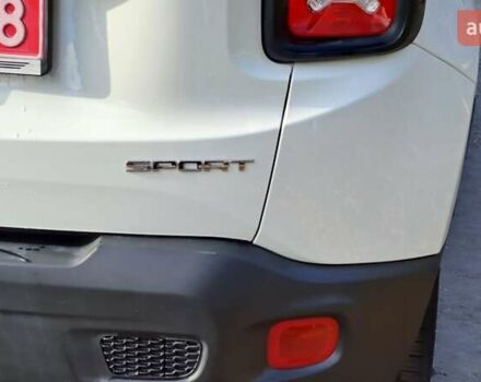 Білий Джип Ренегат, об'ємом двигуна 2.4 л та пробігом 133 тис. км за 12758 $, фото 7 на Automoto.ua