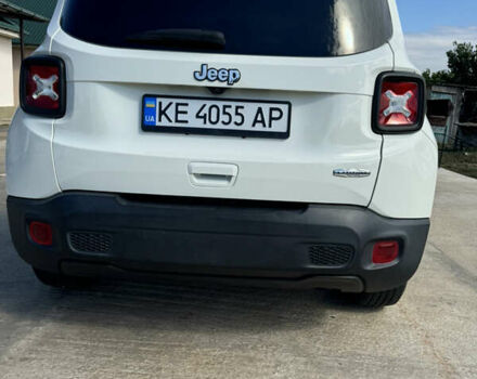 Білий Джип Ренегат, об'ємом двигуна 2.4 л та пробігом 45 тис. км за 16500 $, фото 1 на Automoto.ua