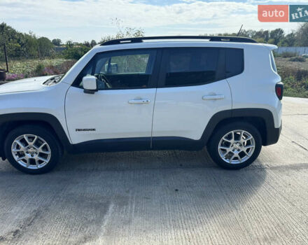 Білий Джип Ренегат, об'ємом двигуна 2.4 л та пробігом 45 тис. км за 16500 $, фото 2 на Automoto.ua