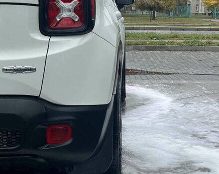 Білий Джип Ренегат, об'ємом двигуна 2.4 л та пробігом 188 тис. км за 13500 $, фото 11 на Automoto.ua