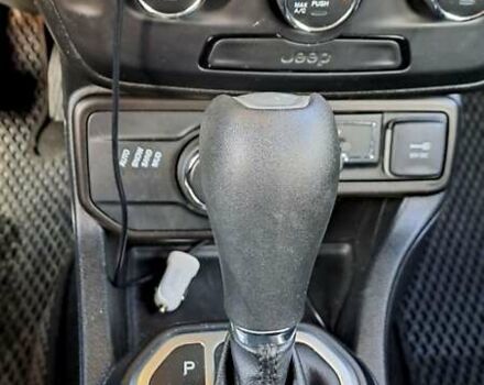 Білий Джип Ренегат, об'ємом двигуна 2.4 л та пробігом 133 тис. км за 12758 $, фото 18 на Automoto.ua