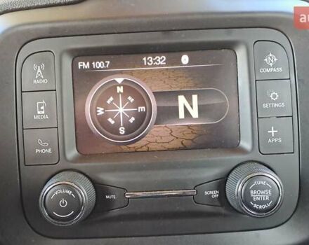 Білий Джип Ренегат, об'ємом двигуна 2.4 л та пробігом 133 тис. км за 12758 $, фото 29 на Automoto.ua