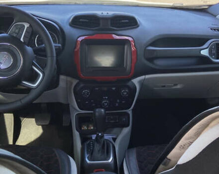 Білий Джип Ренегат, об'ємом двигуна 2.36 л та пробігом 151 тис. км за 15300 $, фото 8 на Automoto.ua