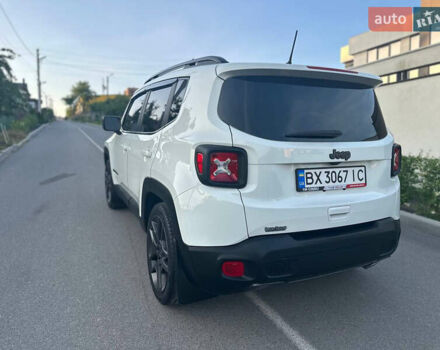 Белый Джип Ренегат, объемом двигателя 2.36 л и пробегом 61 тыс. км за 15400 $, фото 6 на Automoto.ua